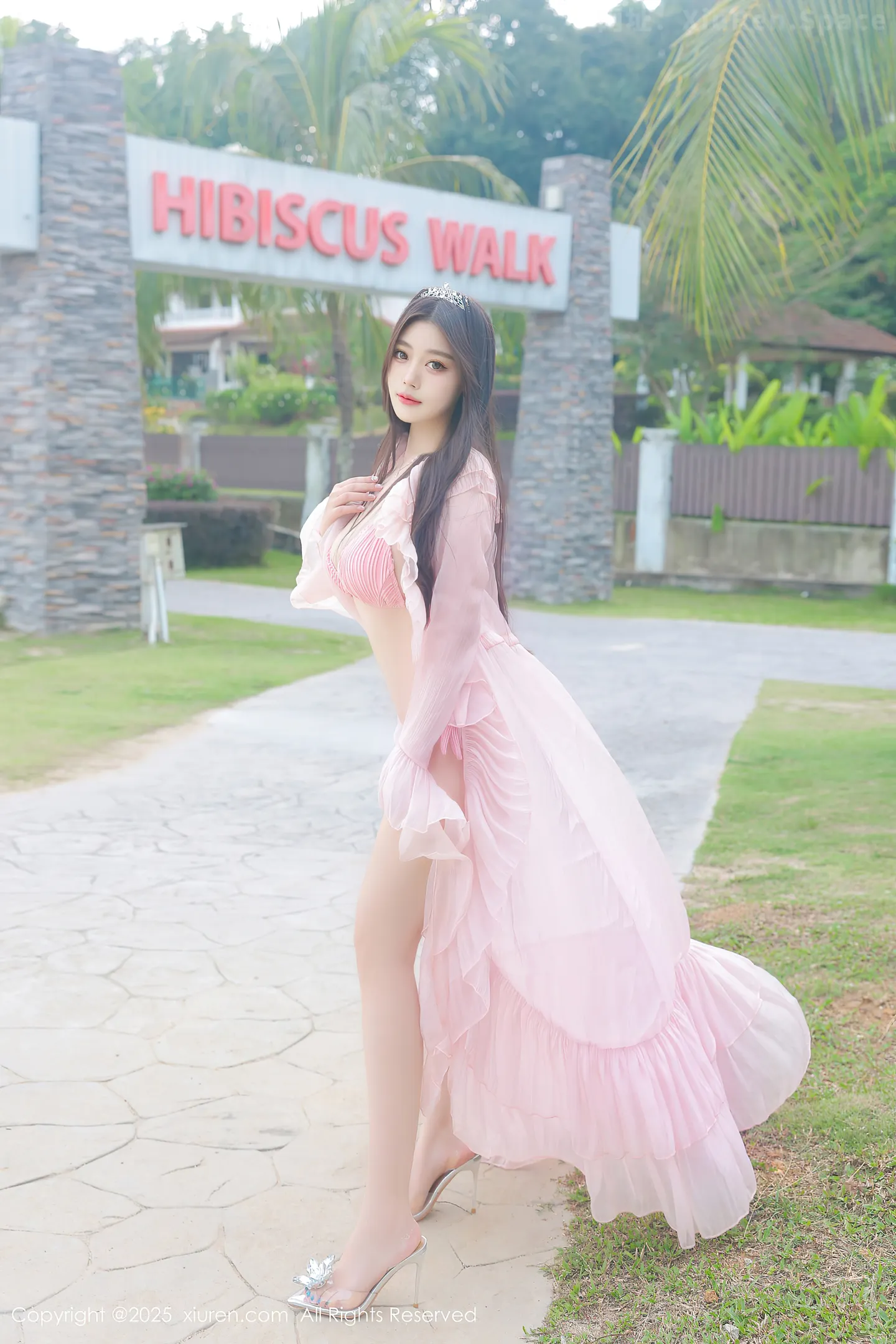 图片[3]-[XiuRen秀人网] VOL.10160 模特蛋蛋宝性感粉色薄纱服饰露粉色比基尼秀丰腴身材诱惑写真66P-秀人网官方网站